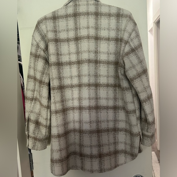 H&M Shacket Size Small - Picture 3 of 3